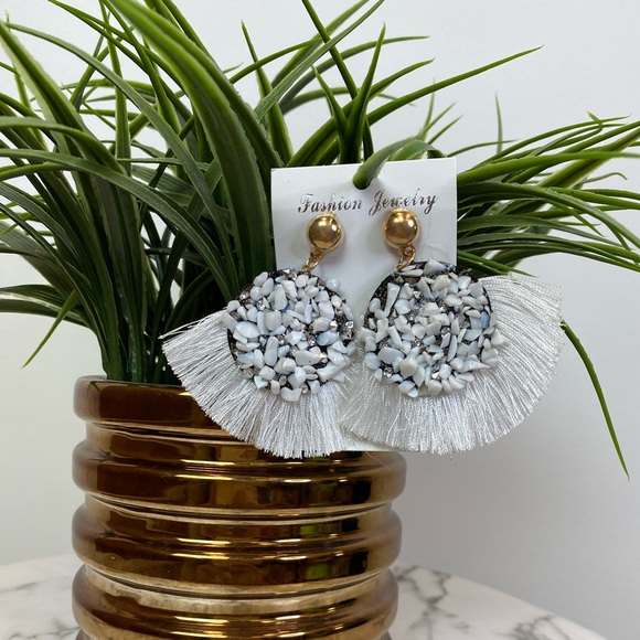 ‼️ White Stone Diamond Thread Fan Earrings - Picture 6 of 6